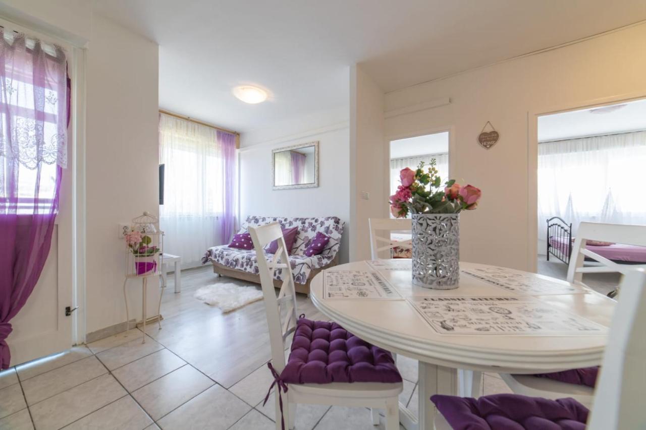 Strawberry Apartment Split Ngoại thất bức ảnh